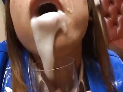 他妈的一个大屁股复仇视频（玫瑰梦露）