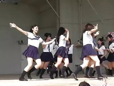 丹尼·班格视频（克里斯蒂娜·罗斯）