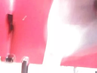 吨的 Tush 视频 (Nyomi Banxxx)
