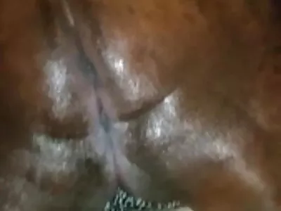 Alanah Rae 是怪物狼吞虎咽